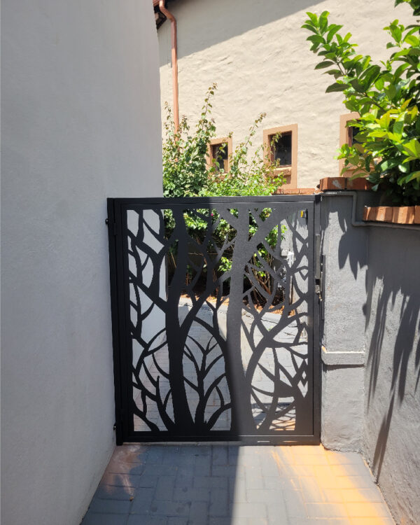 Low single swing pedestrian gate