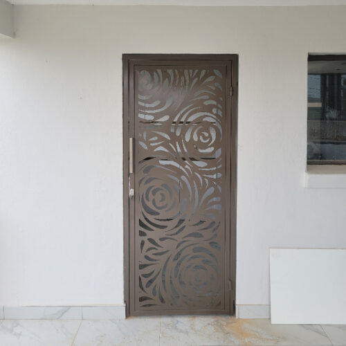 Pedestrian single swing gates